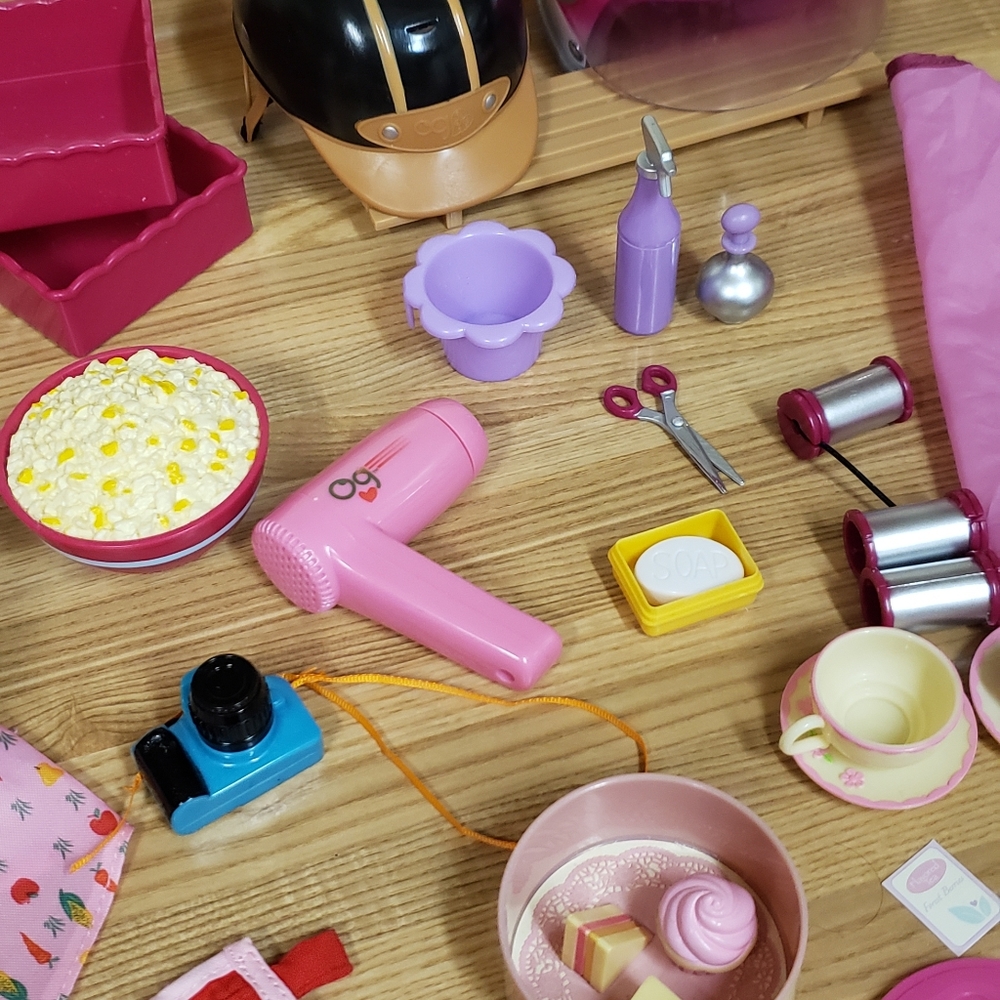 OUR GENERATION DOLL ACCESSORIES - Picture 11 of 16